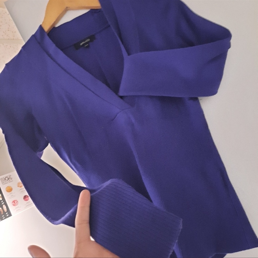 Cute classy sweater by Rw & Co